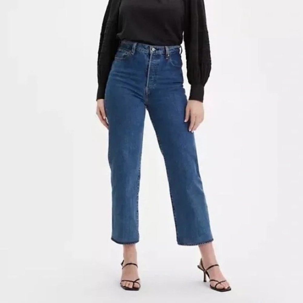 Levi's Women's 32 Ribcage Straight Ankle Jeans Medium Wash Button Fly Like New